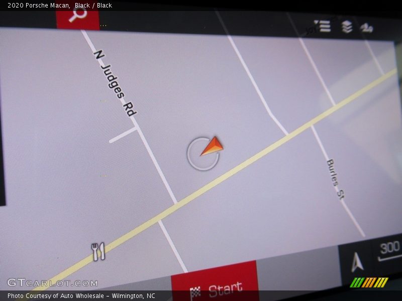 Black / Black 2020 Porsche Macan