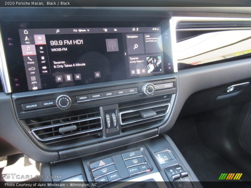 Black / Black 2020 Porsche Macan