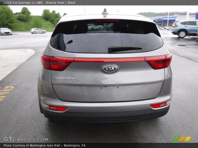 Mineral Silver / Black 2018 Kia Sportage LX AWD