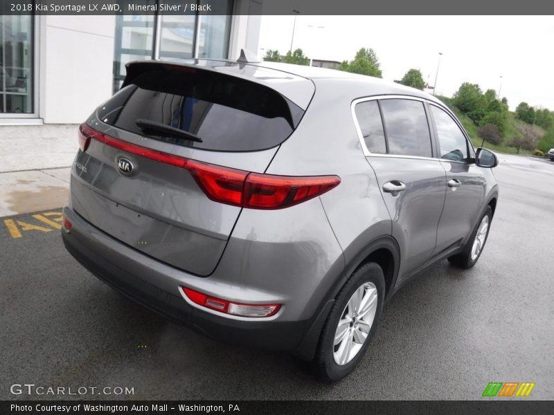 Mineral Silver / Black 2018 Kia Sportage LX AWD