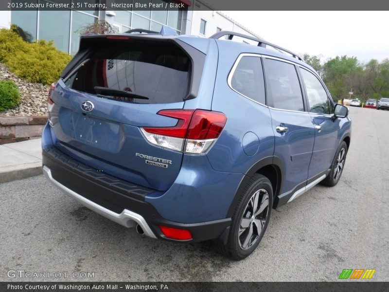 Horizon Blue Pearl / Black 2019 Subaru Forester 2.5i Touring