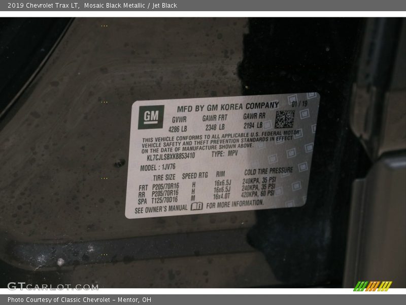 Mosaic Black Metallic / Jet Black 2019 Chevrolet Trax LT