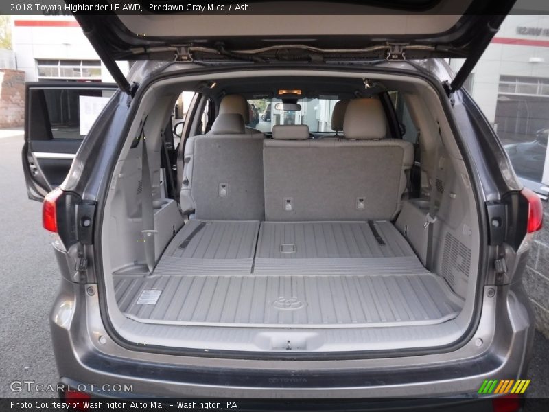 Predawn Gray Mica / Ash 2018 Toyota Highlander LE AWD