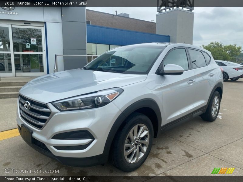 Front 3/4 View of 2018 Tucson SE