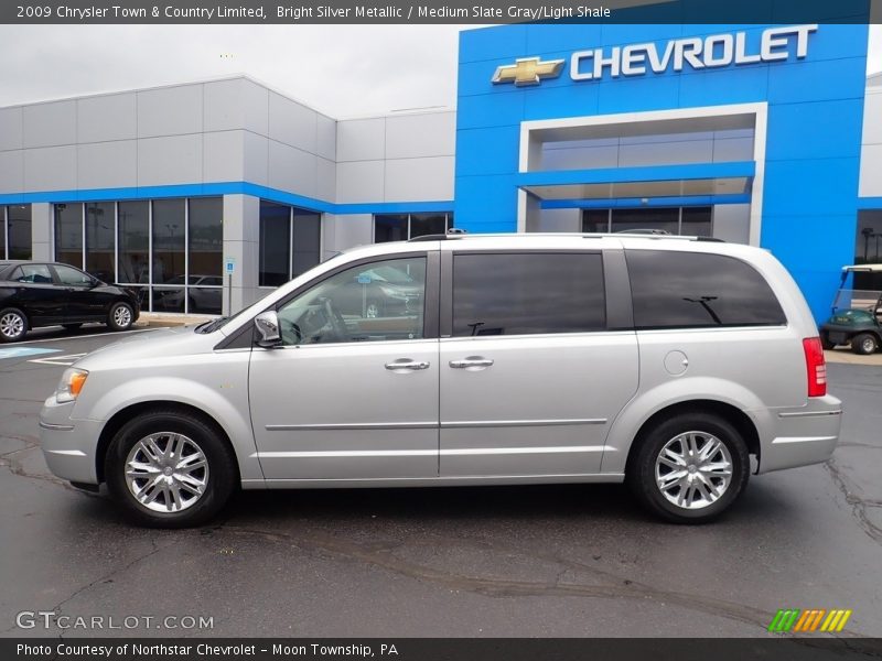 Bright Silver Metallic / Medium Slate Gray/Light Shale 2009 Chrysler Town & Country Limited