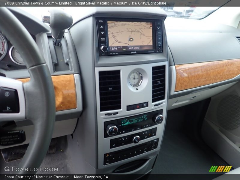 Bright Silver Metallic / Medium Slate Gray/Light Shale 2009 Chrysler Town & Country Limited