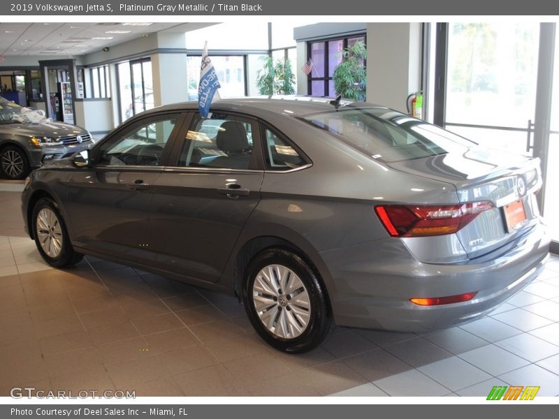 Platinum Gray Metallic / Titan Black 2019 Volkswagen Jetta S