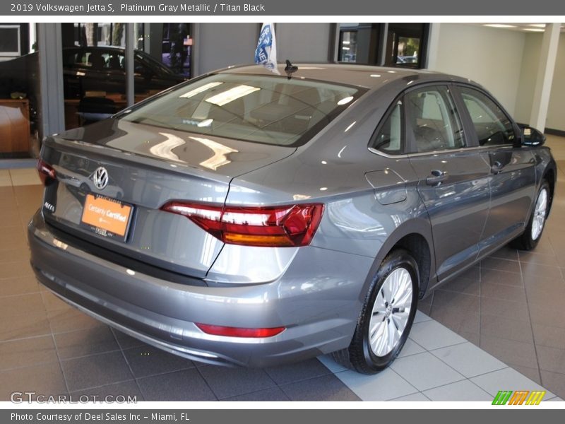 Platinum Gray Metallic / Titan Black 2019 Volkswagen Jetta S