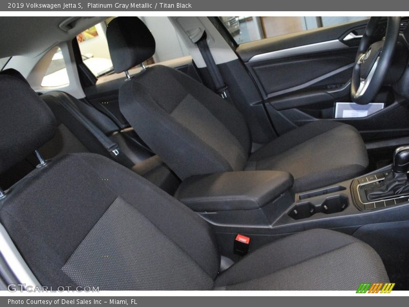 Platinum Gray Metallic / Titan Black 2019 Volkswagen Jetta S