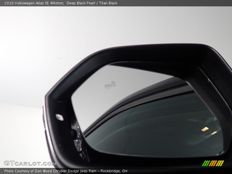 Deep Black Pearl / Titan Black 2019 Volkswagen Atlas SE 4Motion
