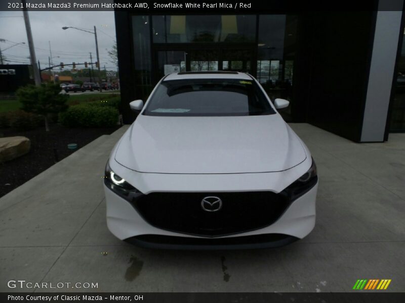 Snowflake White Pearl Mica / Red 2021 Mazda Mazda3 Premium Hatchback AWD