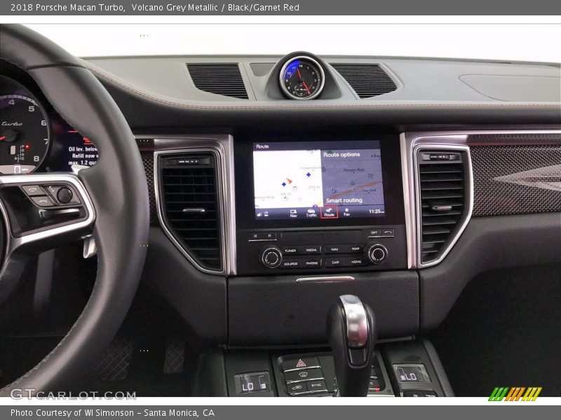 Volcano Grey Metallic / Black/Garnet Red 2018 Porsche Macan Turbo