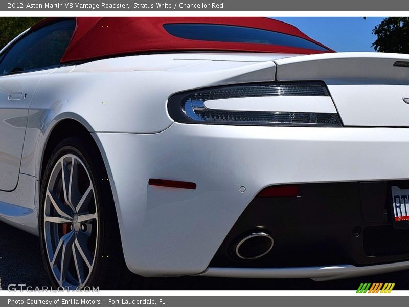 Stratus White / Chancellor Red 2012 Aston Martin V8 Vantage Roadster