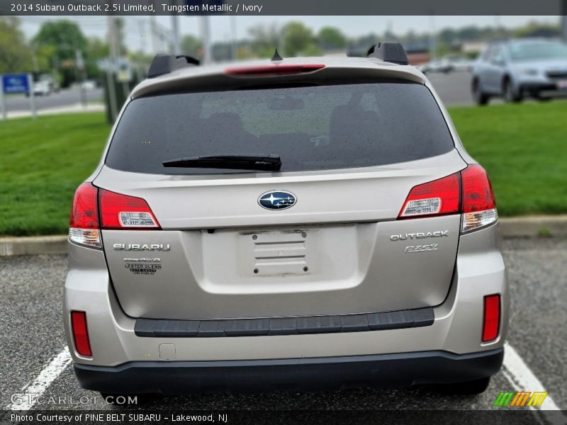 Tungsten Metallic / Ivory 2014 Subaru Outback 2.5i Limited
