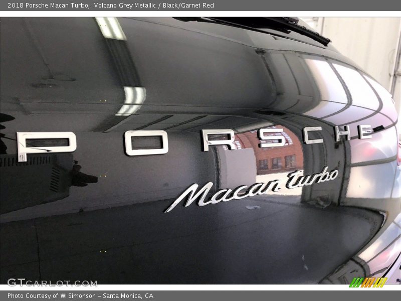  2018 Macan Turbo Logo