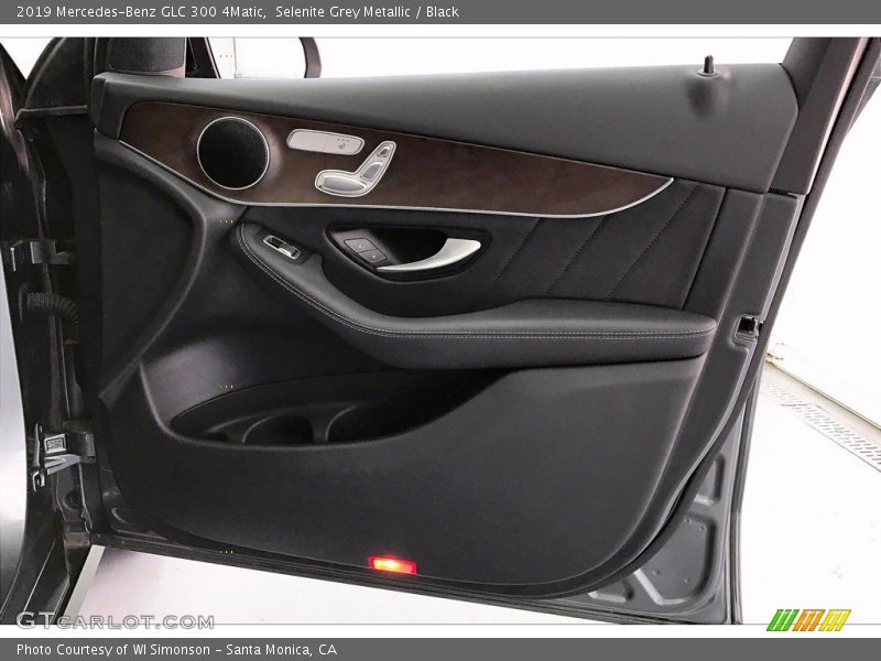 Selenite Grey Metallic / Black 2019 Mercedes-Benz GLC 300 4Matic