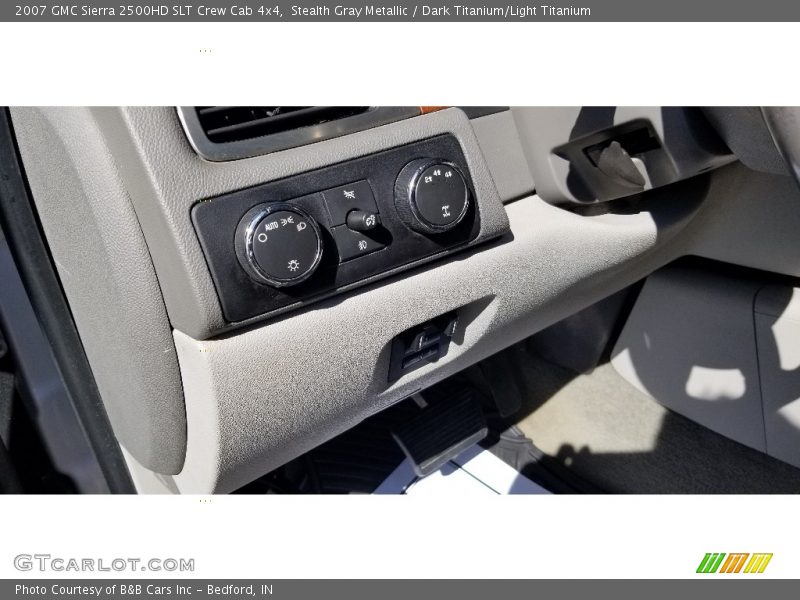 Stealth Gray Metallic / Dark Titanium/Light Titanium 2007 GMC Sierra 2500HD SLT Crew Cab 4x4