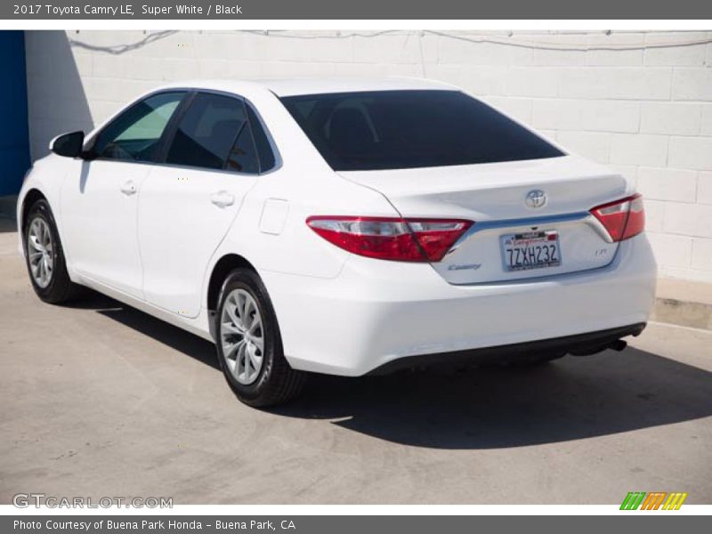 Super White / Black 2017 Toyota Camry LE