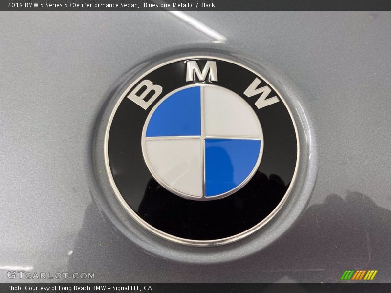Bluestone Metallic / Black 2019 BMW 5 Series 530e iPerformance Sedan