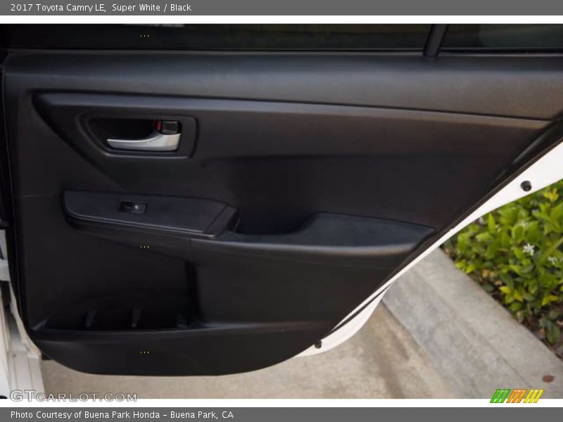 Super White / Black 2017 Toyota Camry LE