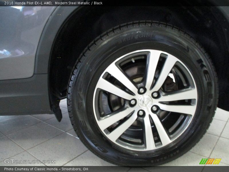 Modern Steel Metallic / Black 2018 Honda Pilot EX-L AWD