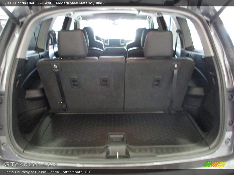 Modern Steel Metallic / Black 2018 Honda Pilot EX-L AWD