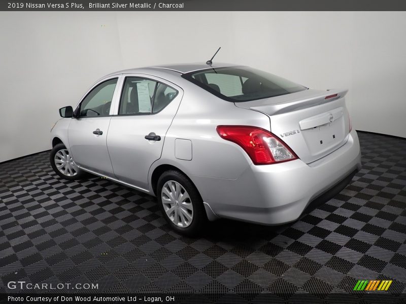 Brilliant Silver Metallic / Charcoal 2019 Nissan Versa S Plus