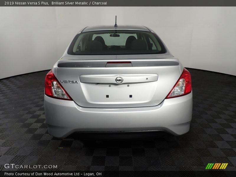 Brilliant Silver Metallic / Charcoal 2019 Nissan Versa S Plus
