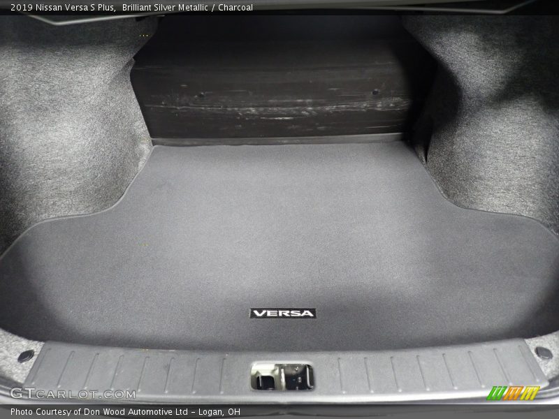 Brilliant Silver Metallic / Charcoal 2019 Nissan Versa S Plus