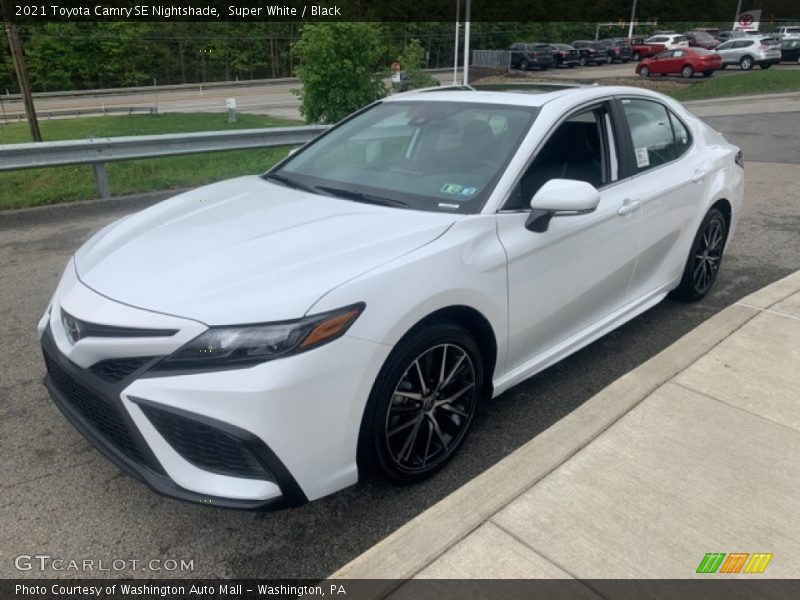 Super White / Black 2021 Toyota Camry SE Nightshade
