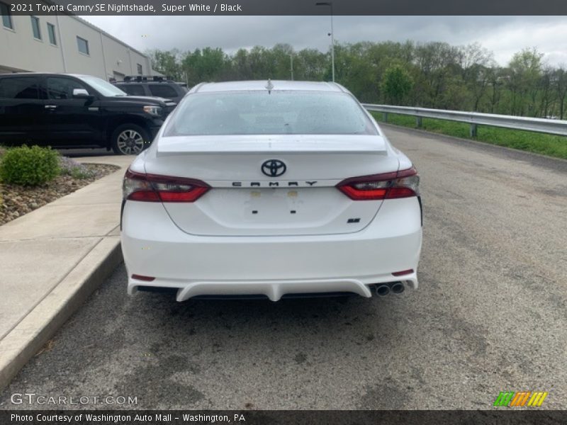 Super White / Black 2021 Toyota Camry SE Nightshade