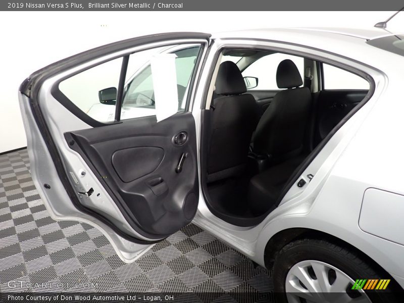Brilliant Silver Metallic / Charcoal 2019 Nissan Versa S Plus