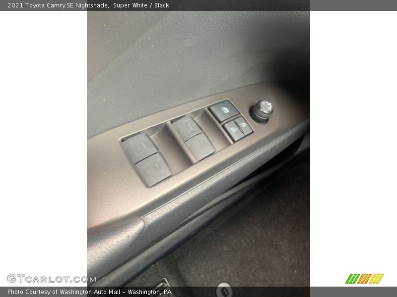 Super White / Black 2021 Toyota Camry SE Nightshade