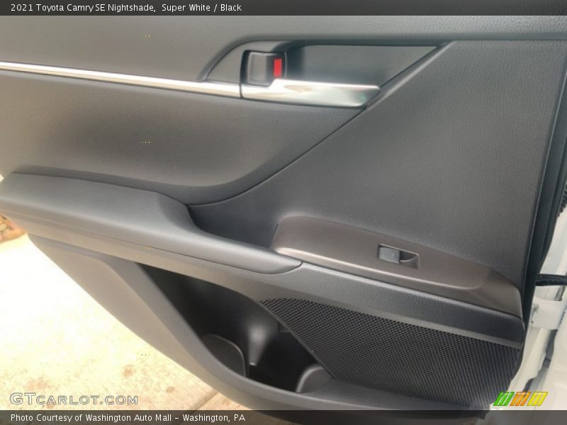 Super White / Black 2021 Toyota Camry SE Nightshade