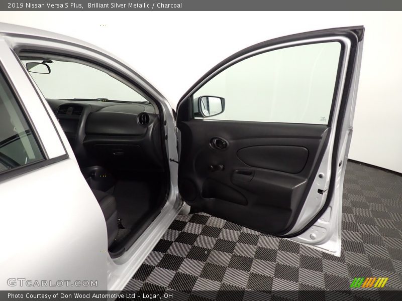 Brilliant Silver Metallic / Charcoal 2019 Nissan Versa S Plus