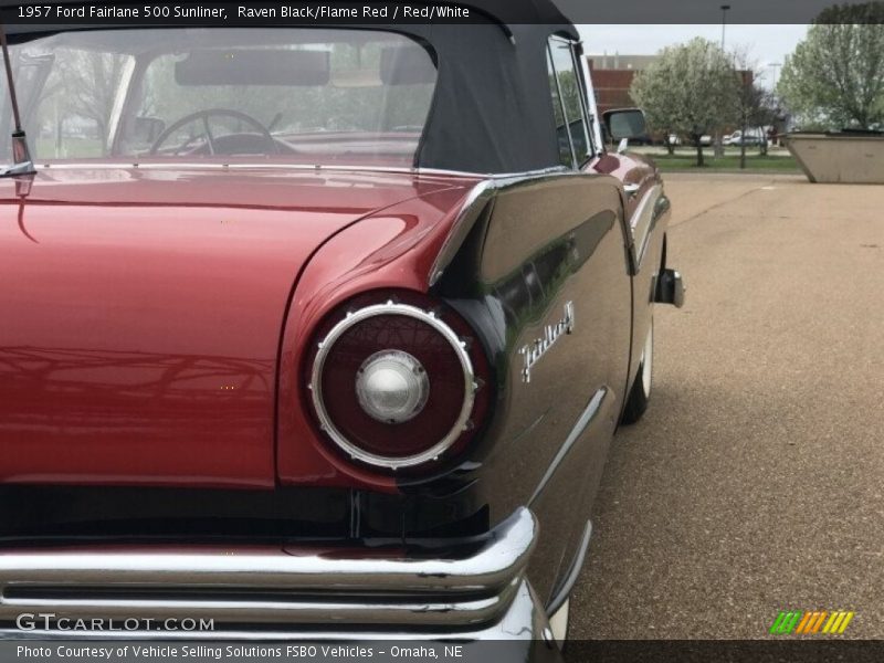 Raven Black/Flame Red / Red/White 1957 Ford Fairlane 500 Sunliner