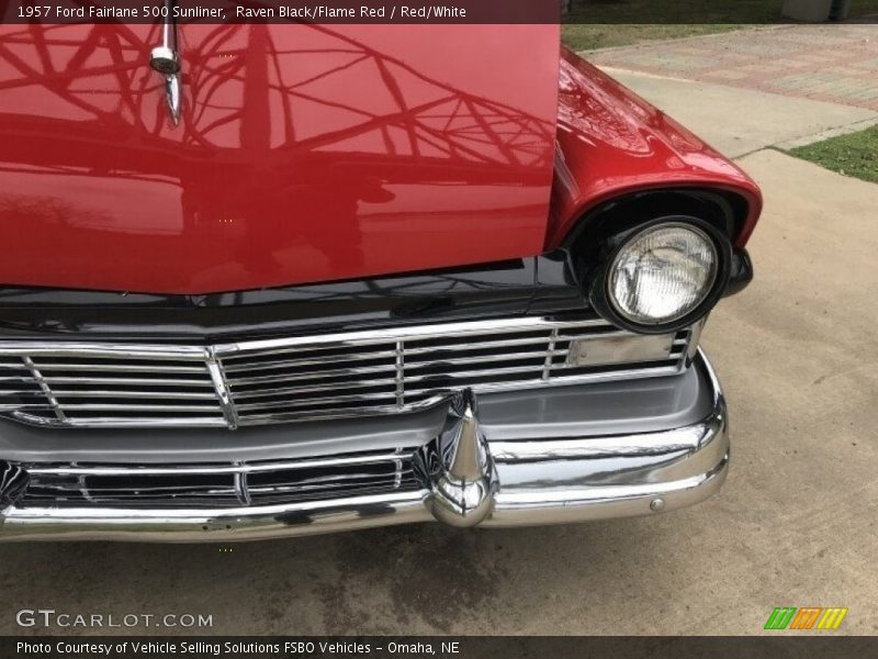 Raven Black/Flame Red / Red/White 1957 Ford Fairlane 500 Sunliner