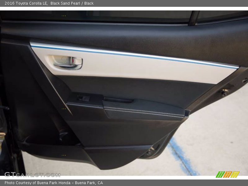 Black Sand Pearl / Black 2016 Toyota Corolla LE