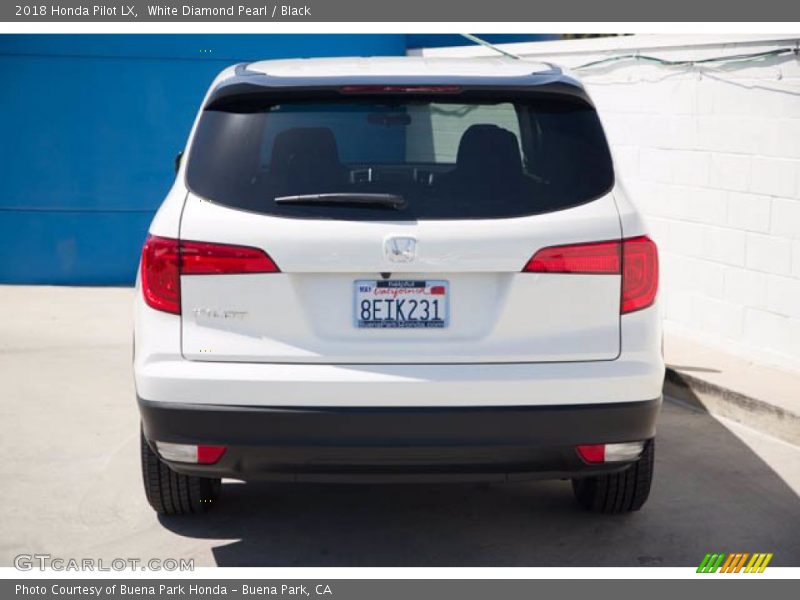 White Diamond Pearl / Black 2018 Honda Pilot LX