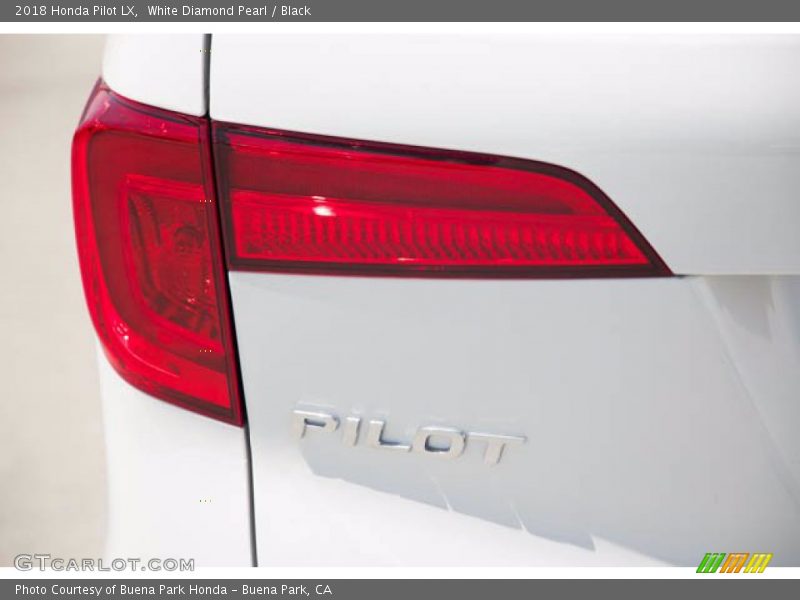 White Diamond Pearl / Black 2018 Honda Pilot LX
