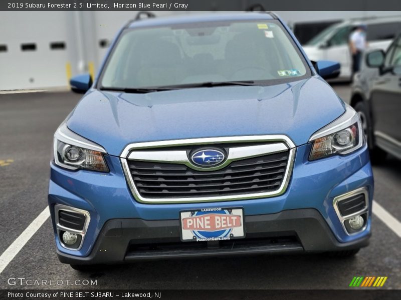 Horizon Blue Pearl / Gray 2019 Subaru Forester 2.5i Limited