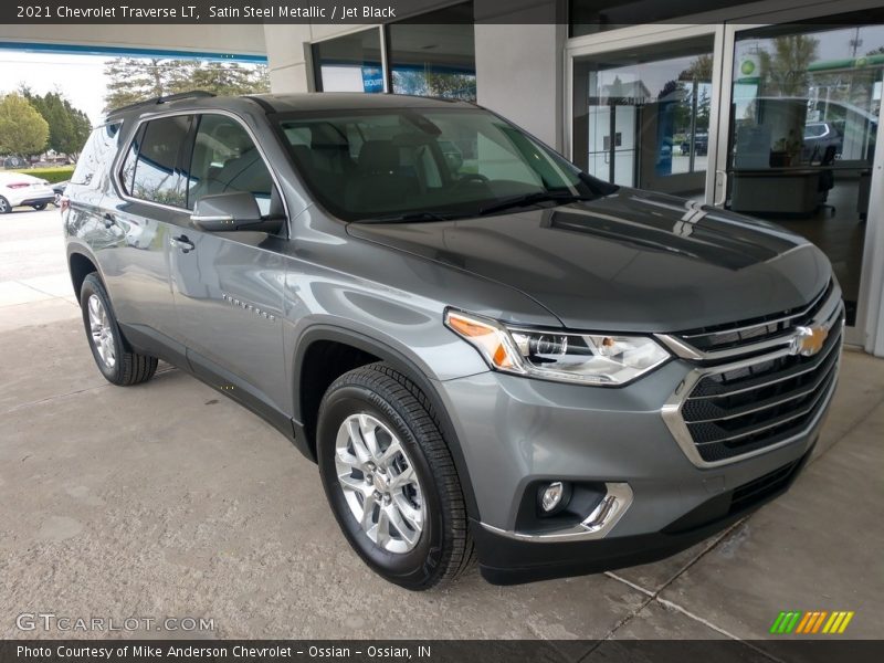 Satin Steel Metallic / Jet Black 2021 Chevrolet Traverse LT