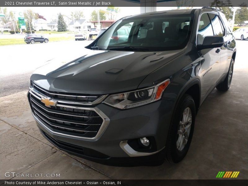 Satin Steel Metallic / Jet Black 2021 Chevrolet Traverse LT