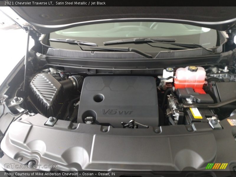 Satin Steel Metallic / Jet Black 2021 Chevrolet Traverse LT