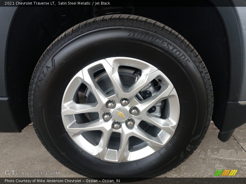 Satin Steel Metallic / Jet Black 2021 Chevrolet Traverse LT
