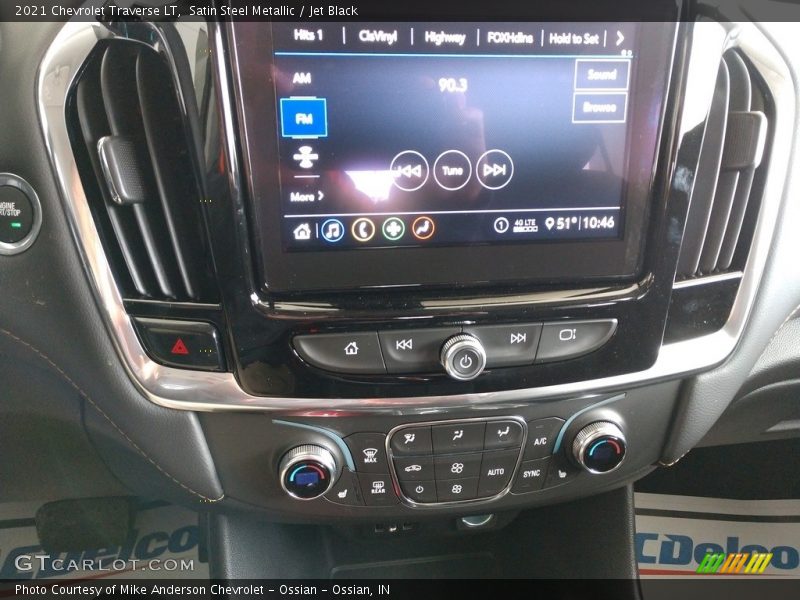 Satin Steel Metallic / Jet Black 2021 Chevrolet Traverse LT