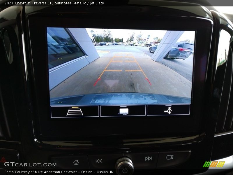 Satin Steel Metallic / Jet Black 2021 Chevrolet Traverse LT