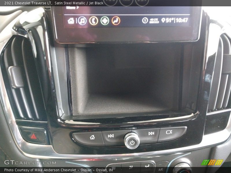 Satin Steel Metallic / Jet Black 2021 Chevrolet Traverse LT