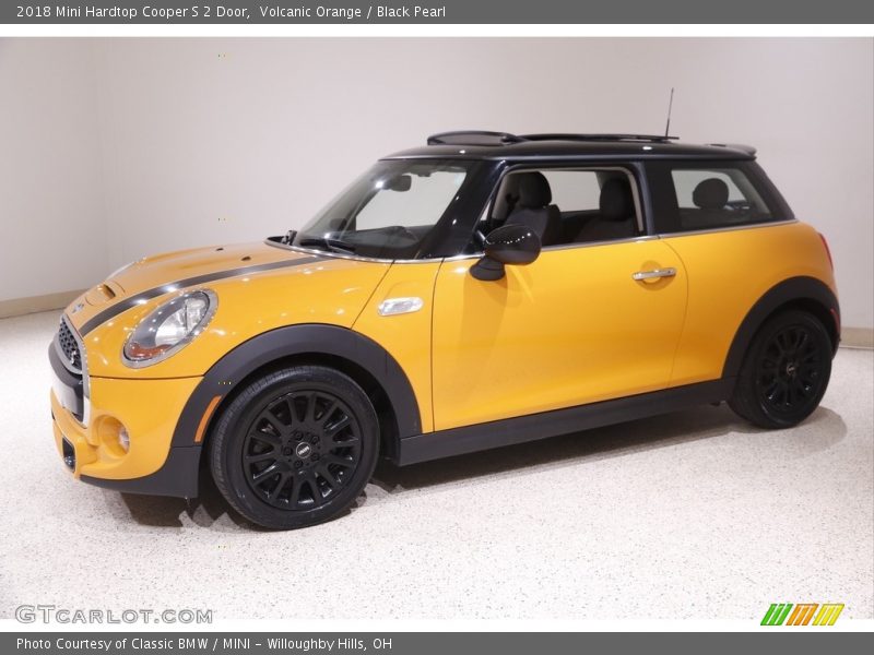 Volcanic Orange / Black Pearl 2018 Mini Hardtop Cooper S 2 Door