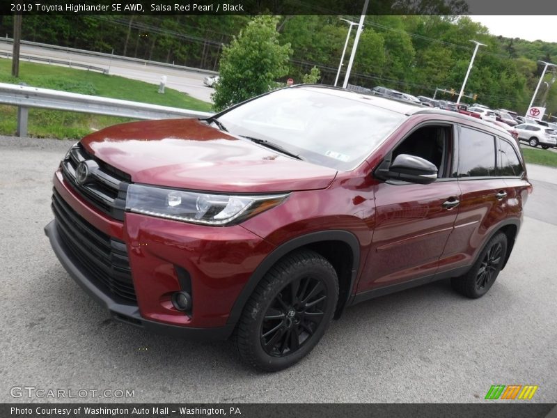 Salsa Red Pearl / Black 2019 Toyota Highlander SE AWD